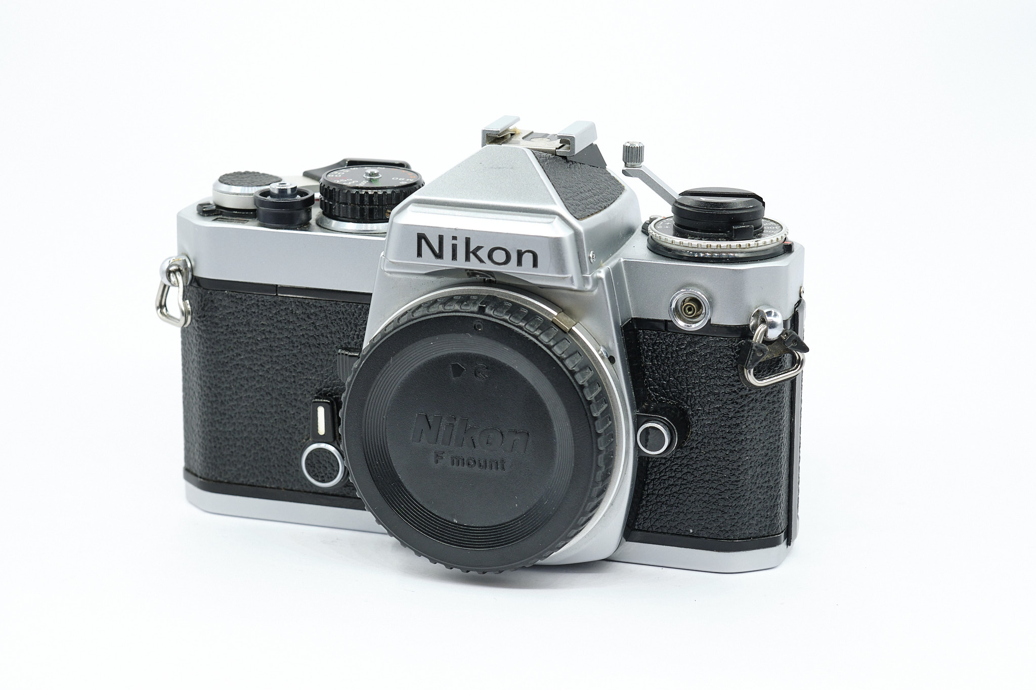 Nikon FE - PELLOCHE-MOI