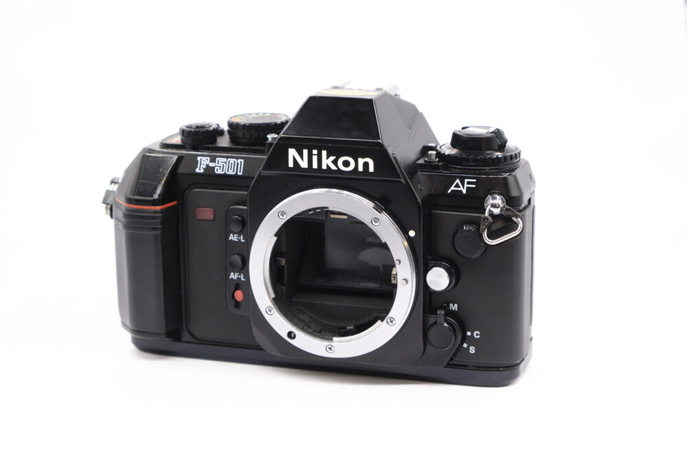 Nikon F501