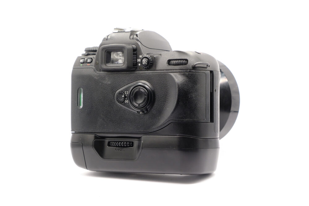 Nikon F-80 avec Winder MB-16 - 24-50mm f/3,3-4,5 – Image 2