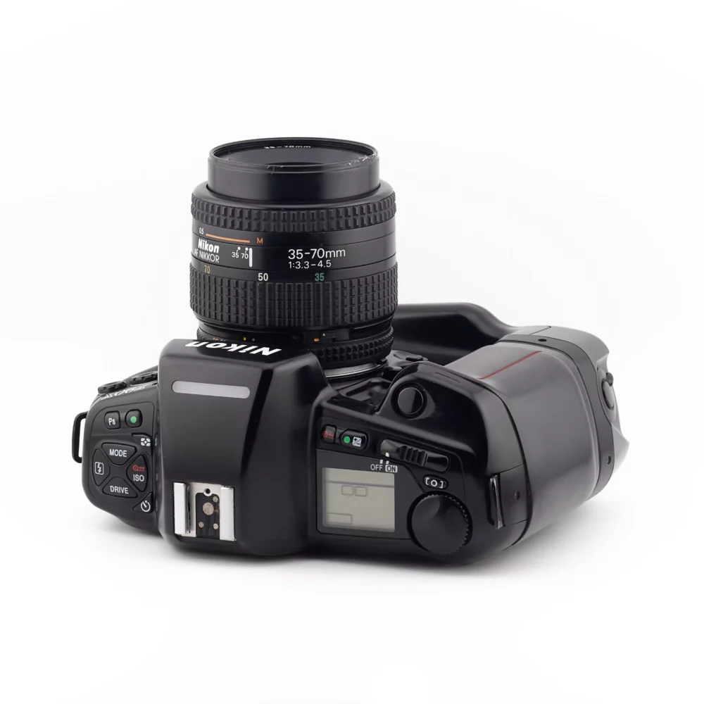 F90X - Nikkor 35-70 f/3.3-4.5 - MB-10 – Image 3