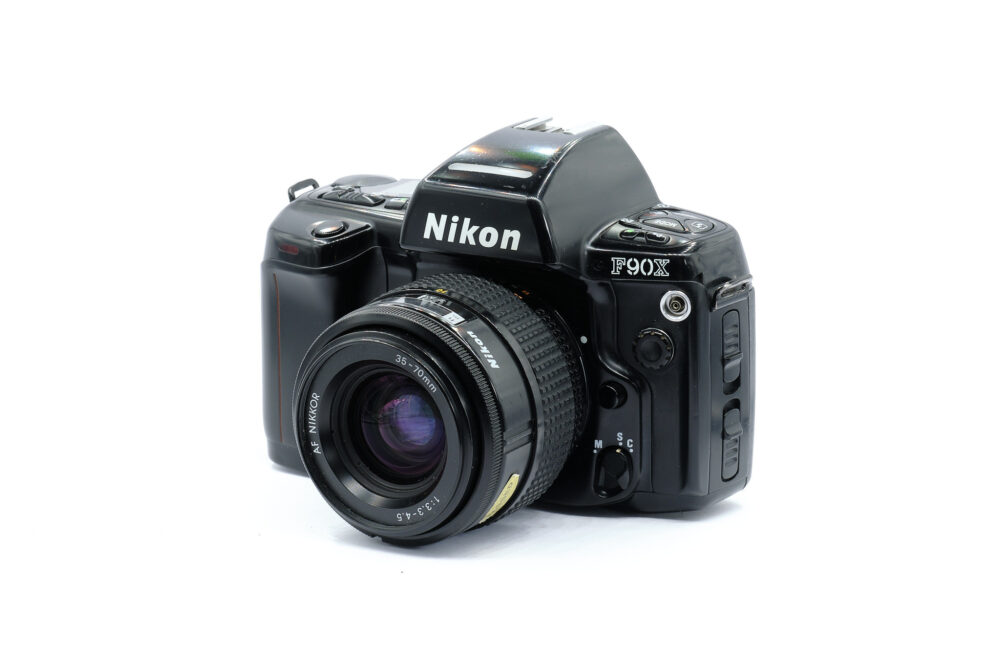 Nikon F90X - 35-70mm f/3,3-4,5
