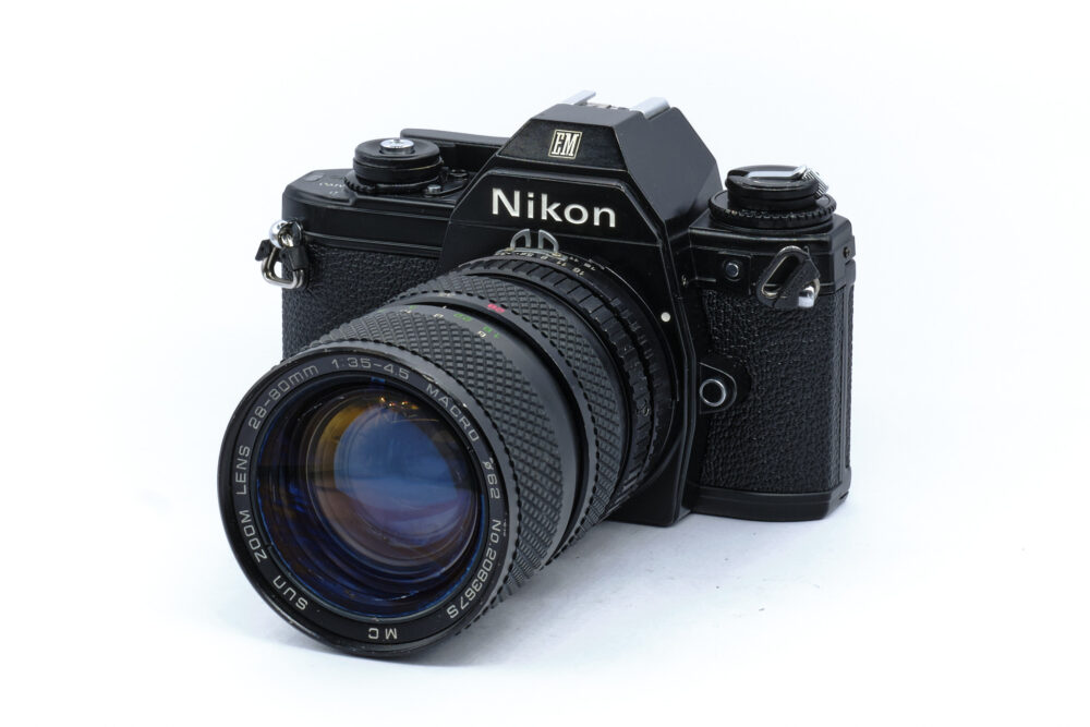 Nikon EM