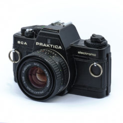 Praktica BCA – 50mm f/1.8