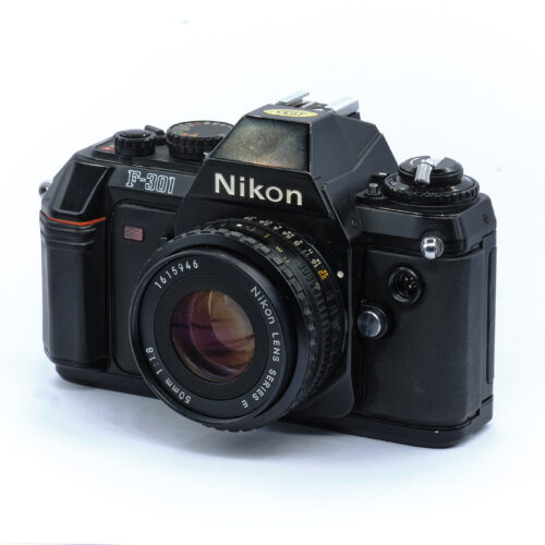 Nikon F301