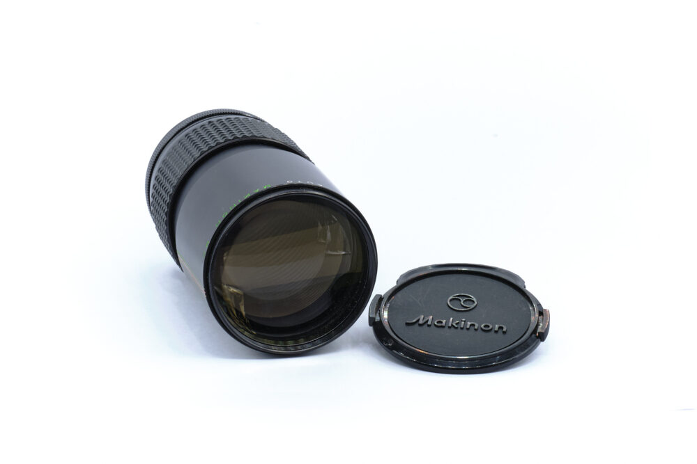 Makinon 200mm f/3.3 monture MD