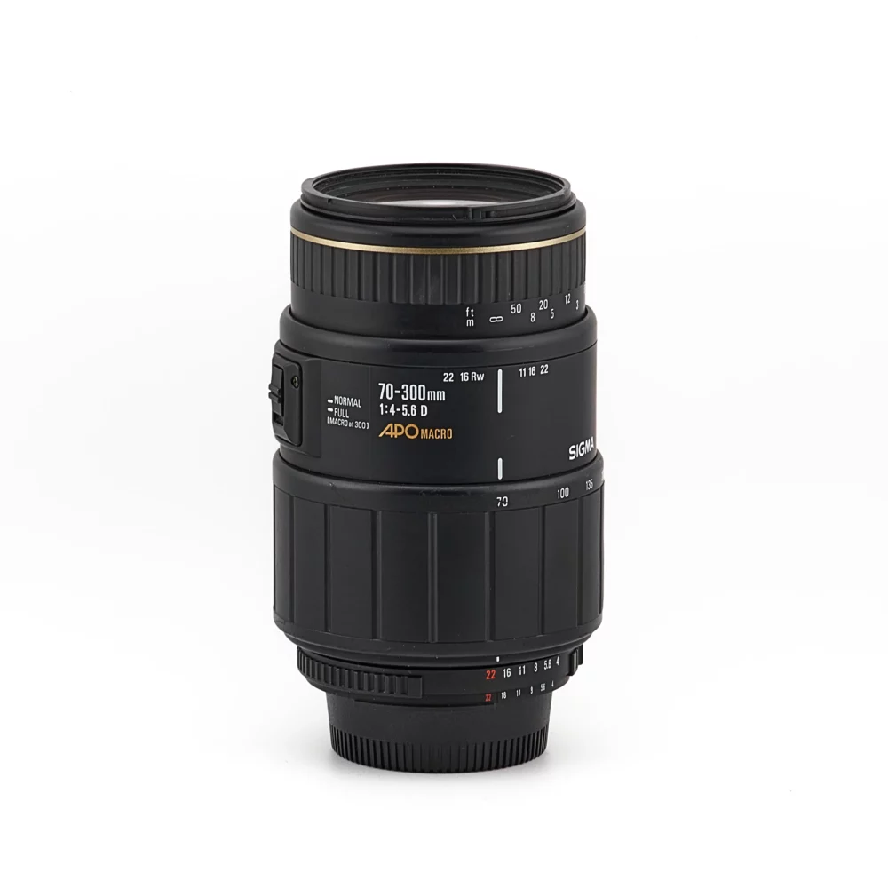 Sigma 70-300 f/4-5,6 DG APO Macro -Nikon F