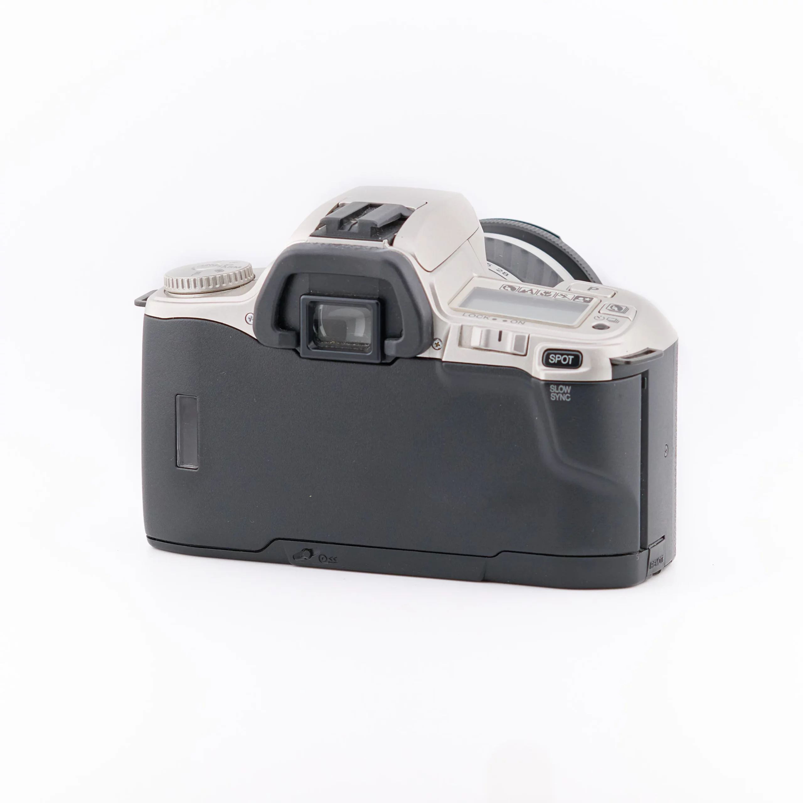 Minolta Dynax 404 SI – 28-80mm f/3.5-5.6 Minolta Dynax 404 SI - 28-80mm f/3.5-5.6 – Image 2