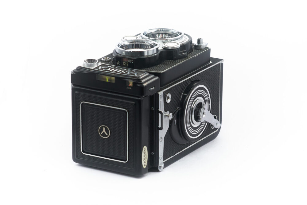 Yashica mat 124 – Image 3