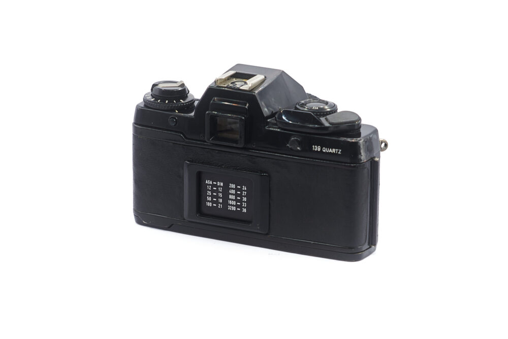 Contax 139 QUARTZ - Yashica DSB 50mm f/1.9 – Image 2