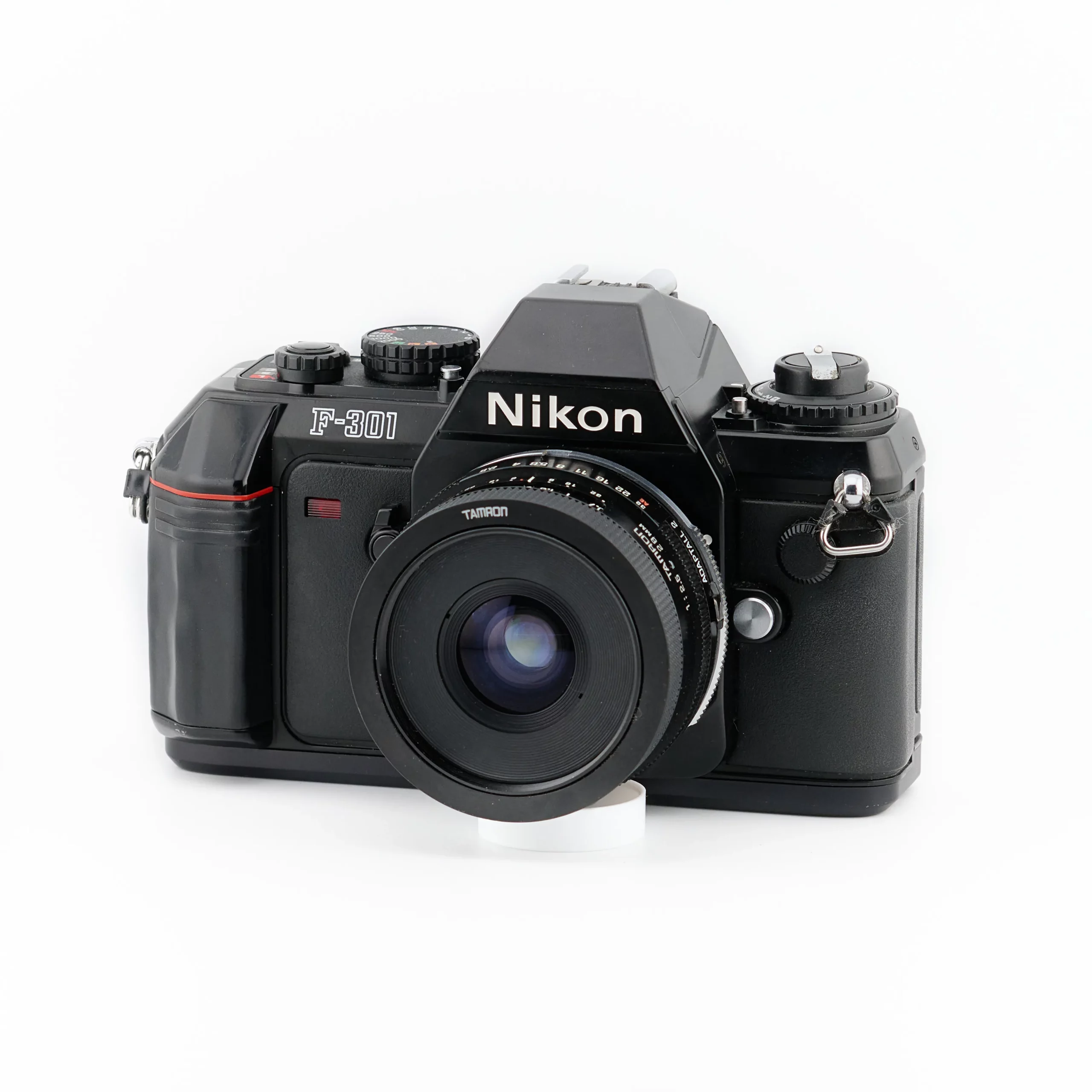 Nikon F-301 – Tamron 28mm f/2.5 Nikon F-301 - Tamron 28mm f/2.5