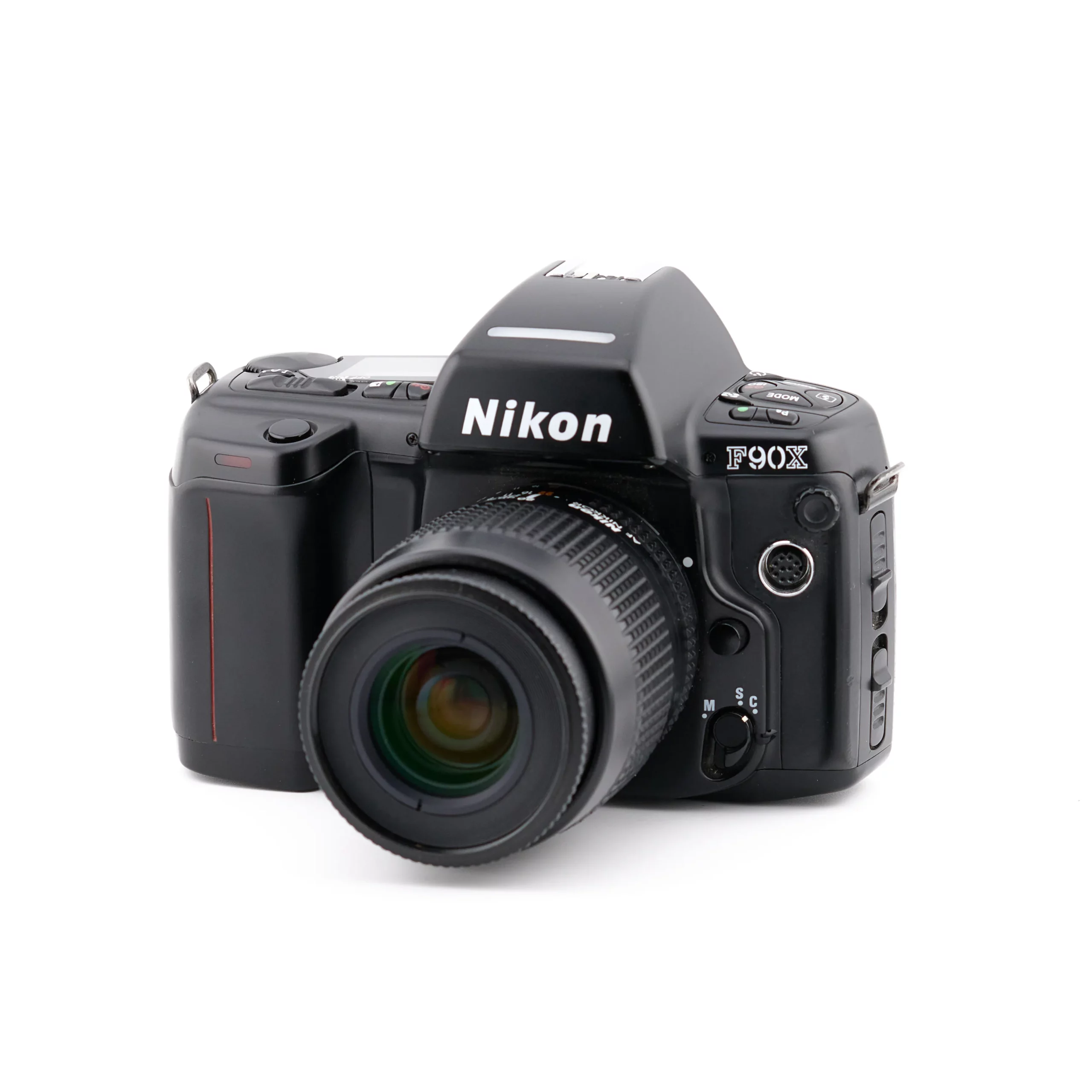 F90X – Nikkor 35-70 f/3.3-4.5 – MB-10 F90X - Nikkor 35-70 f/3.3-4.5 - MB-10