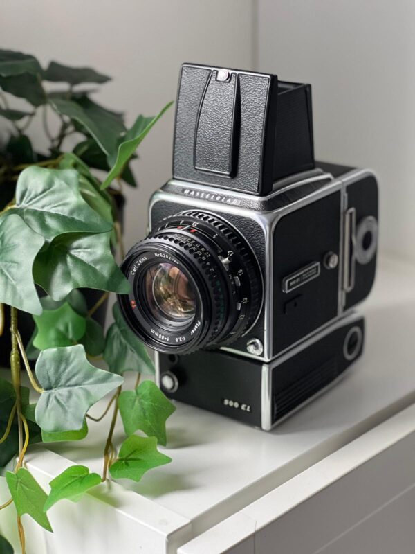 Hasselblad 500 EL motorisé avec objectif Carl Zeiss Planar 80 mm f/2,8 T*
