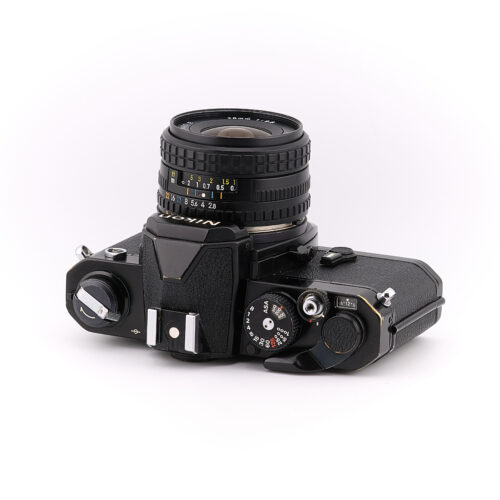 Nikon FM — Nikon Series E 28mm f/2.8 reconditionné (3)