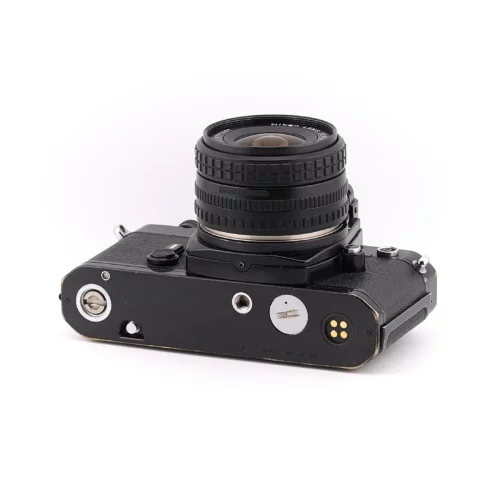 Nikon FM — Nikon Series E 28mm f/2.8 reconditionné (4)