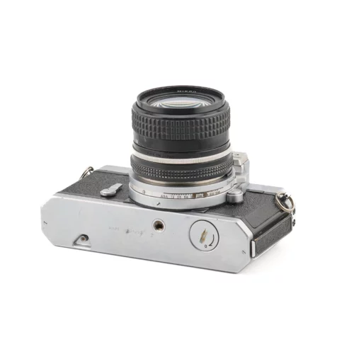 Nikon Nikkormat FTn — Nikon Nikkor 24mm f/2.8 Nikon Nikkormat FTn — Nikon Nikkor 24mm f/2.8 reconditionné (4)
